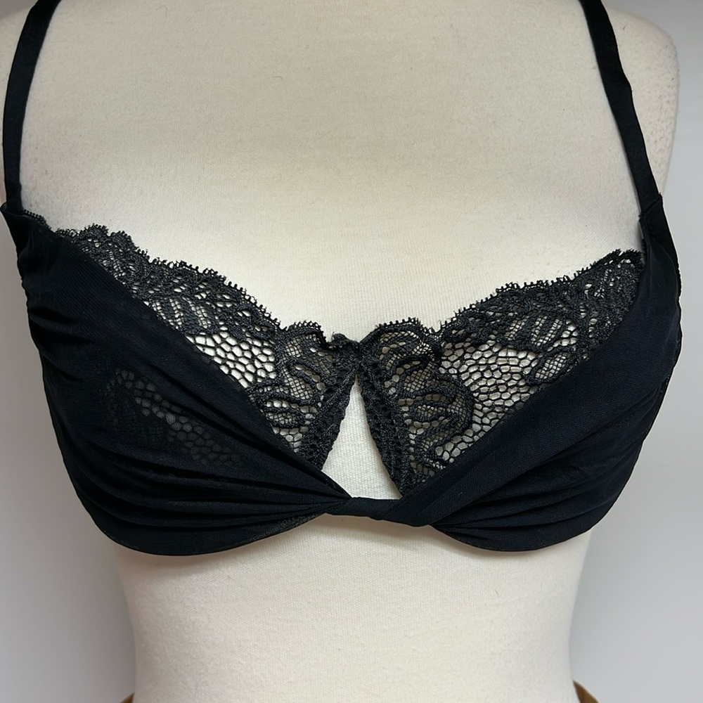 Victoria’s  Secret very sexy bra